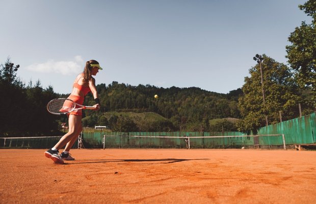 Closed Stance in Tennis What is it